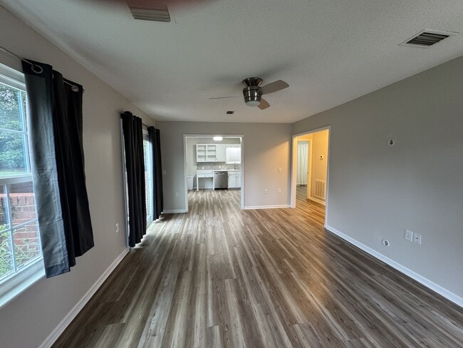 Building Photo - 102 Brandywine Dr