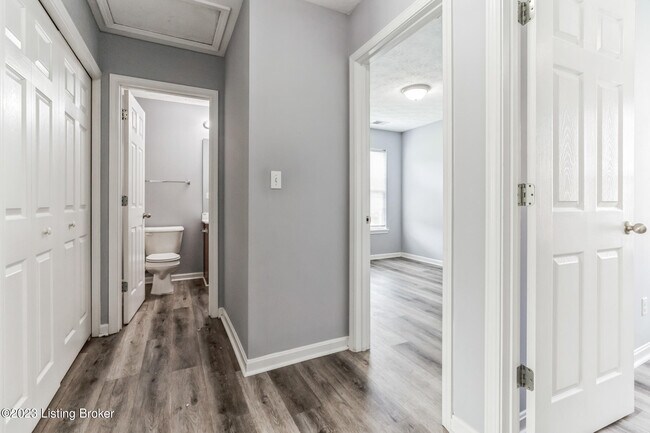 Building Photo - 9500 Brady John Ct