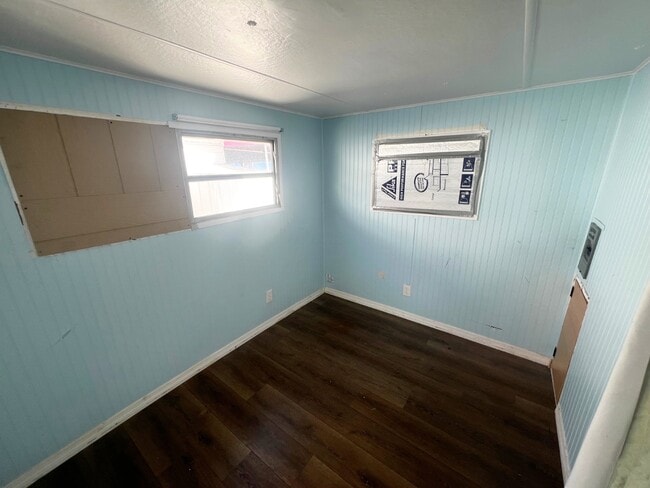 Building Photo - 616 Cortez Rd W