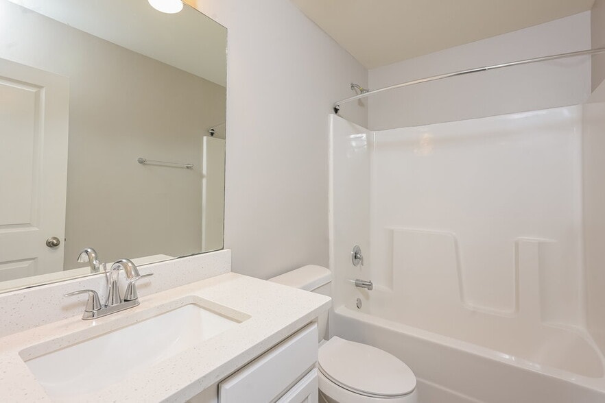 Building Photo - 643 Nonsuch Way