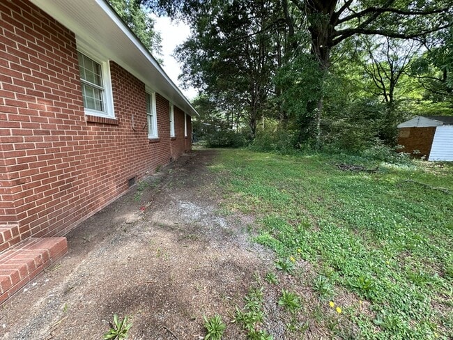 Building Photo - 1300 Westwood St