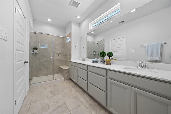 Building Photo - 9913 Brickhouse Dr