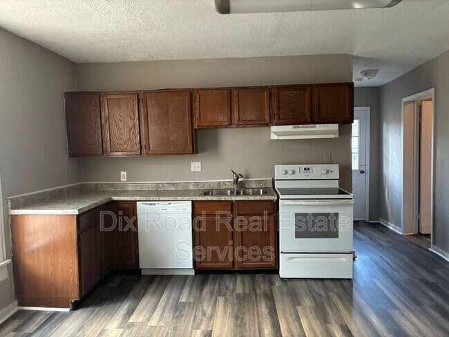 Building Photo - 37-39 E Helena