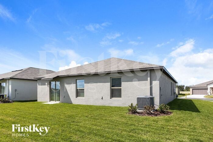 Building Photo - 5028 White Chicory Dr