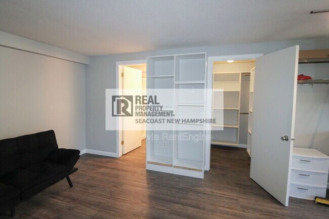 Building Photo - 93 Henry Law Ave