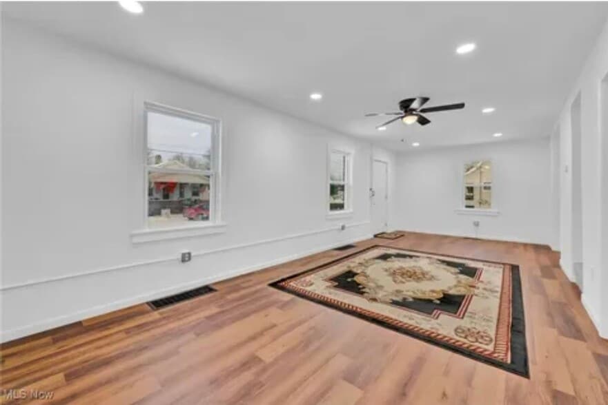 Building Photo - 1504 14th St SE