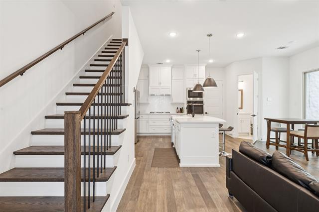 Building Photo - 8140 Ardmore Ct