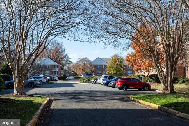 Building Photo - 6612 Wakefield Dr