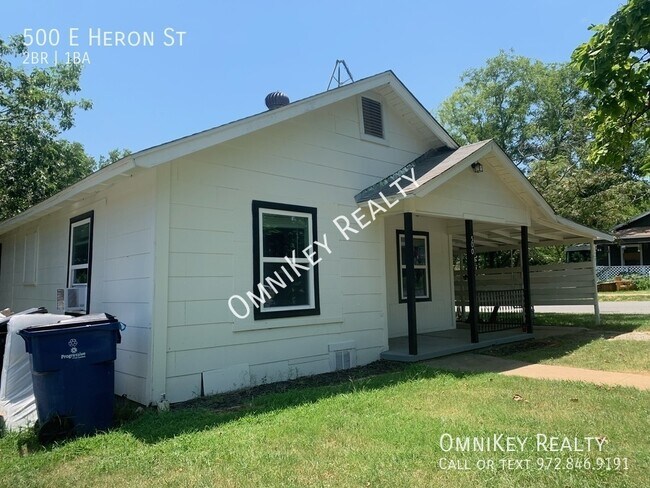 Building Photo - 500 E Heron St