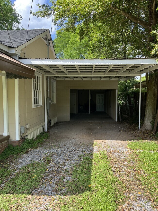 Building Photo - 126 W Cherry Dr