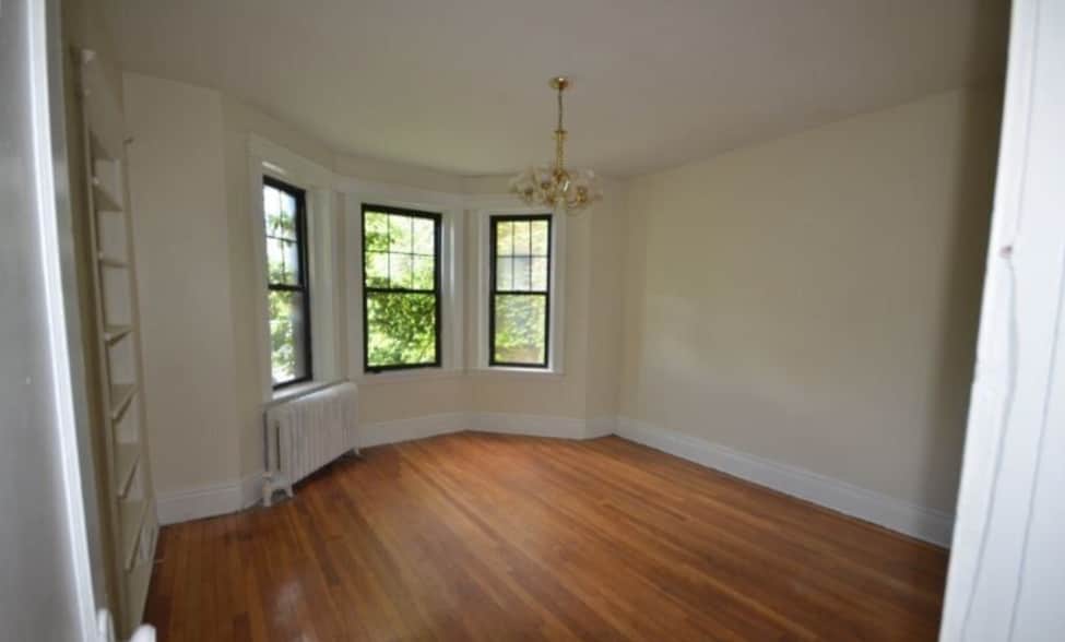 Building Photo - 52 Queensberry St