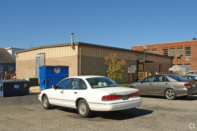 Building Photo - Westmoreland Apartments