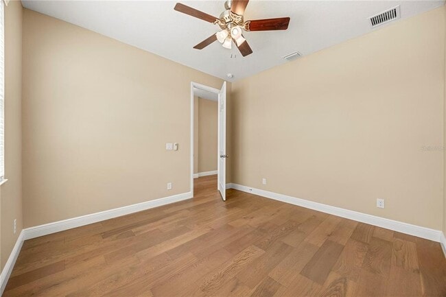 Building Photo - 2049 Heart Lk Dr