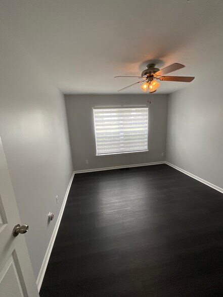 Building Photo - 23840 Northstone Village Dr