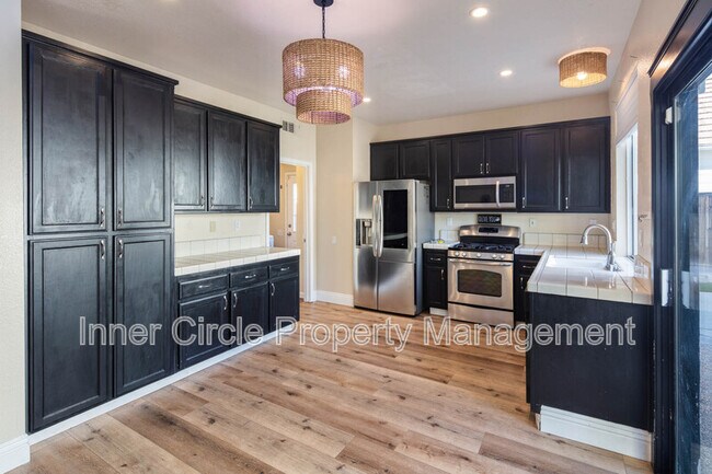 Building Photo - 342 Chaucer Dr
