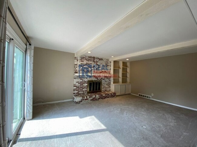 Building Photo - 5932 S Dayton Ct