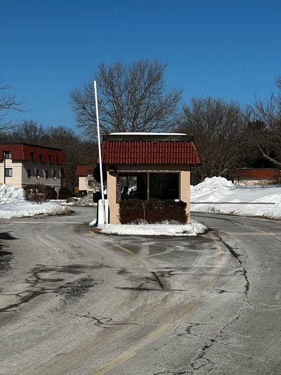 Building Photo - 685 Oak St