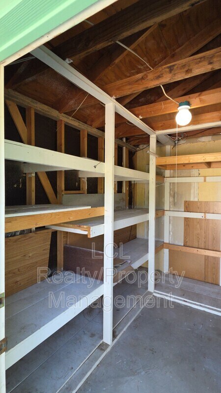 Building Photo - 27204 Stark St