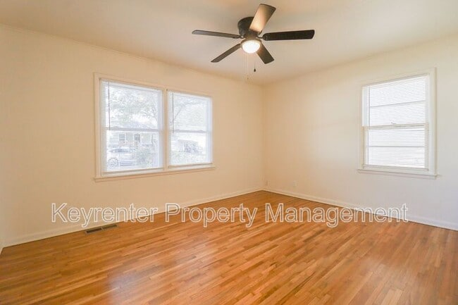 Building Photo - 622 E Xyler St