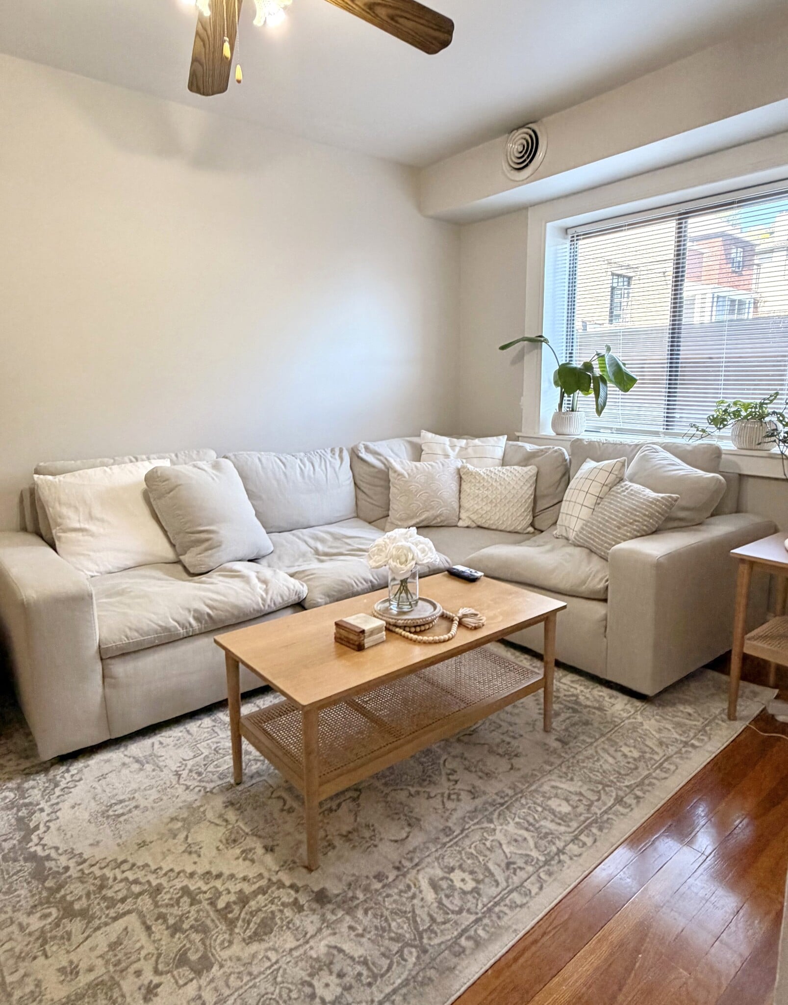 Living - 104 Newburn Dr
