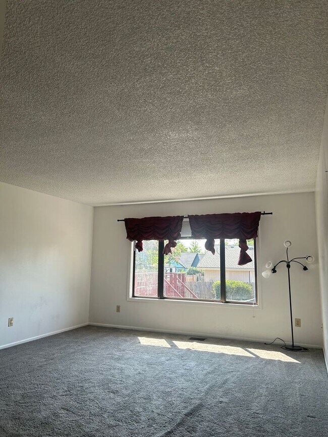 Building Photo - 2774 Jessica Cir