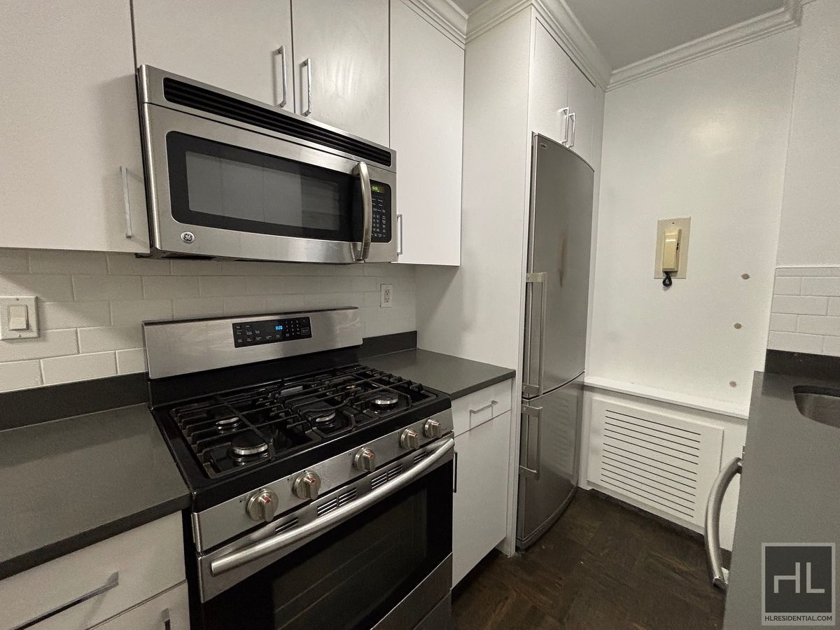 Building Photo - BEEKMAN PLACE