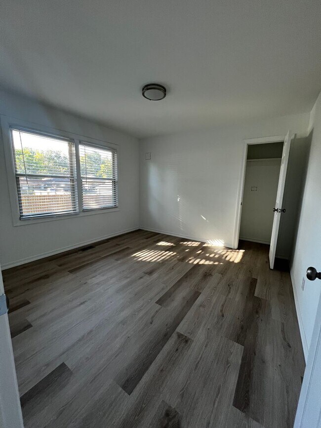 Building Photo - Newly remodeled 4 bedroom 2 bathroom house