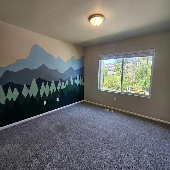 Building Photo - Beautiful 4-Bedroom Home with Spacious Loft, Fenced Yard & More!