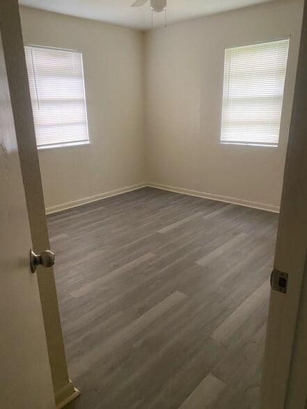 Building Photo - 136 S Richter Dr