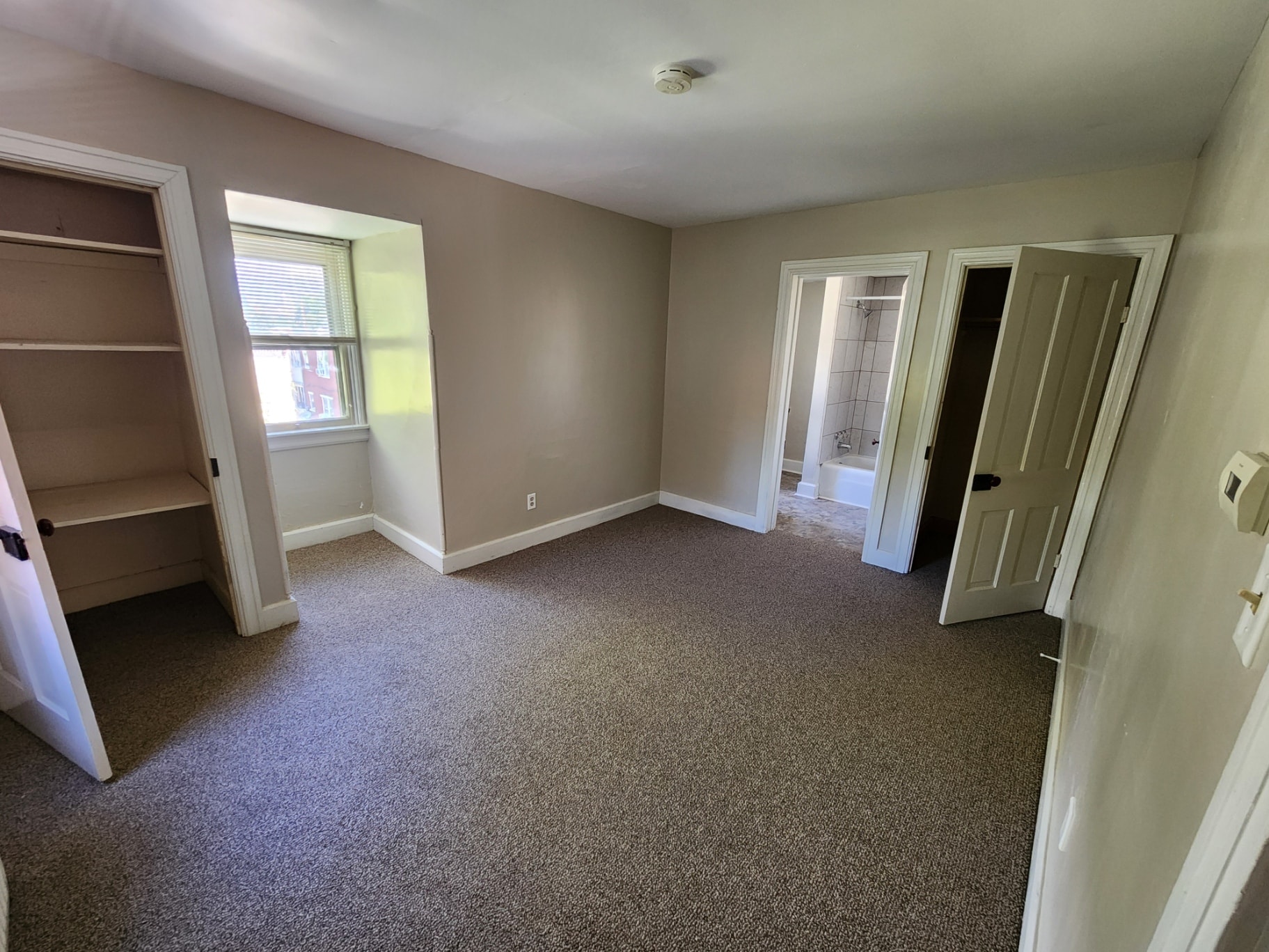 Building Photo - 148 Chambersburg St