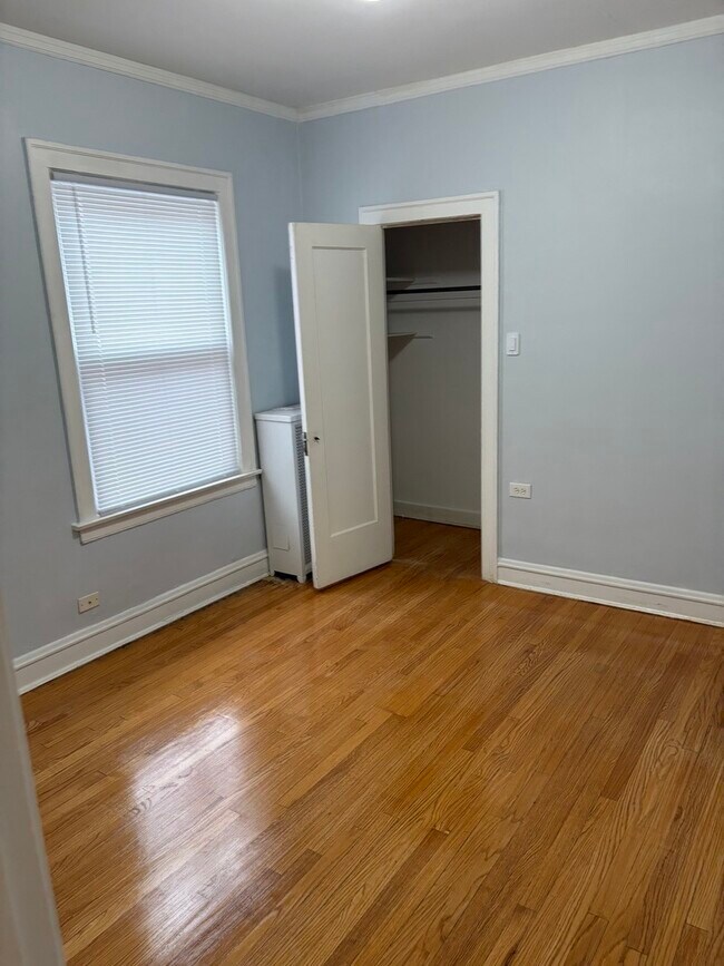 Building Photo - 8223 S May St