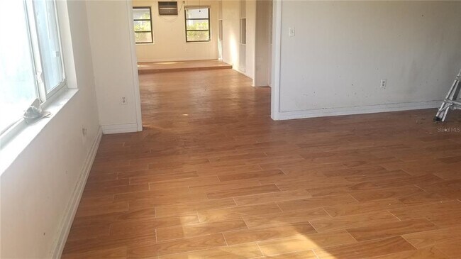 Building Photo - 4026 Star Island Dr