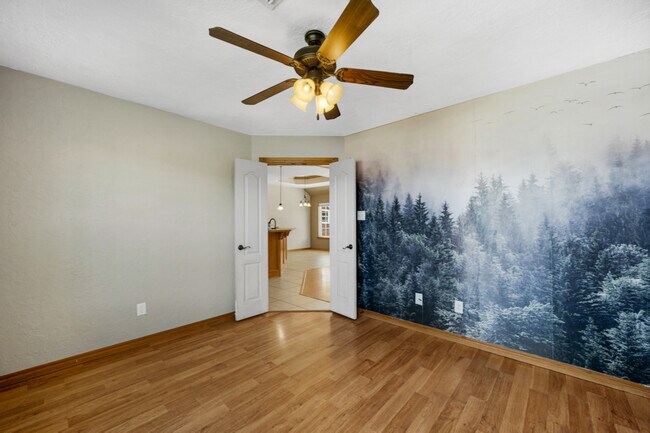 Building Photo - 1202 Hershel Dr