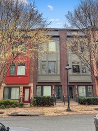 Building Photo - 5610 45th Ave