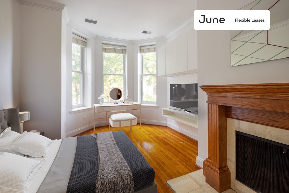 Building Photo - 1835 Mintwood Pl NW