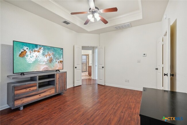 Building Photo - 2622 Fairwood Dr