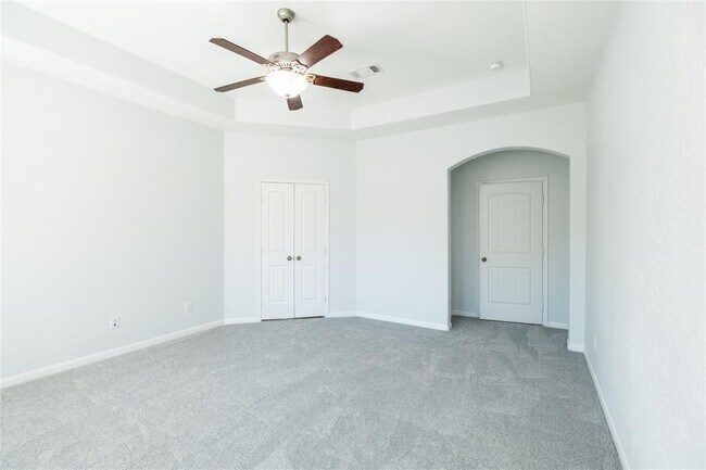 Building Photo - 17523 Quiet Shores Dr