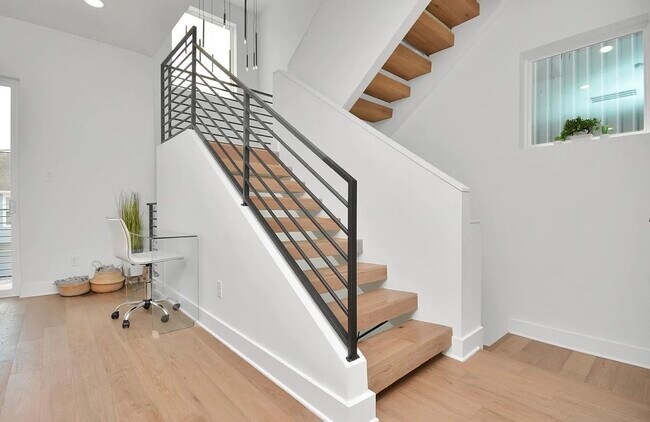 Building Photo - 1406 Bailey St