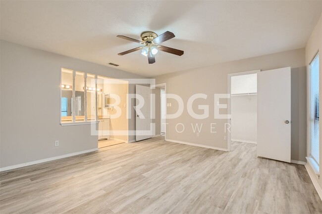 Building Photo - 9009 Davis St