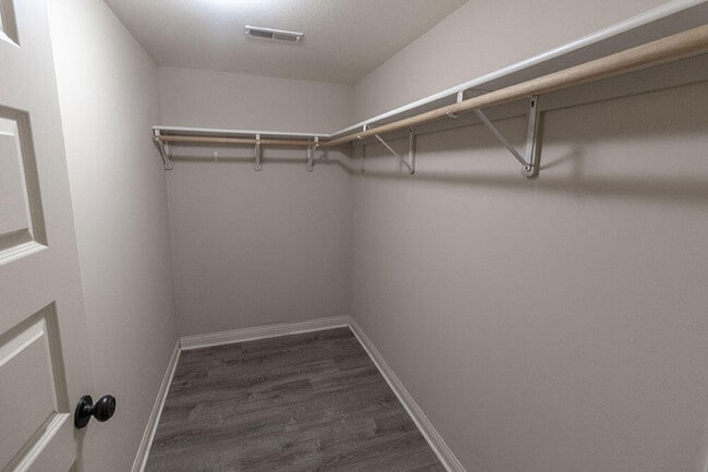 Building Photo - 4614 Dehaven Dr