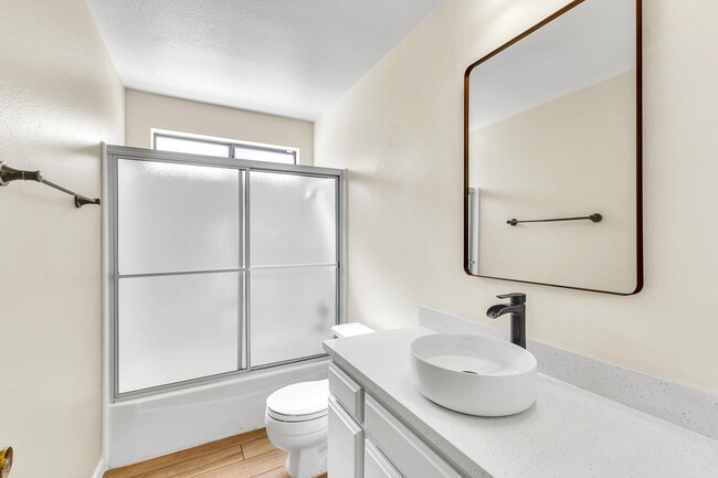 Building Photo - 48594 Oakwood Way