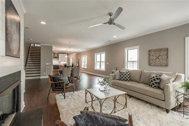 Building Photo - Huge East Nashville Home just steps to the...