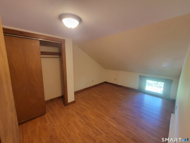 Building Photo - 220 Babbitt Hill Rd