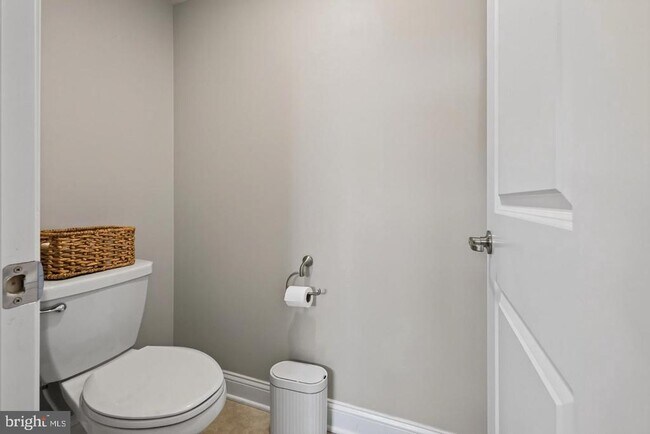 Building Photo - 7564 Warburg Way