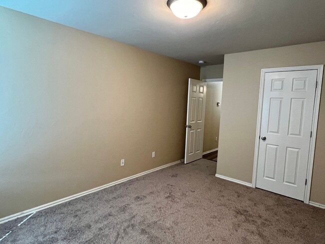Building Photo - Wonderful 3 Bed 2 Bath Home in Moore