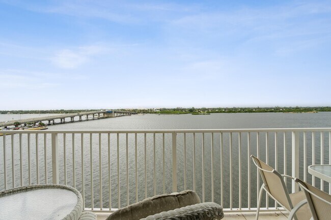 Building Photo - 2860 S Ocean Blvd