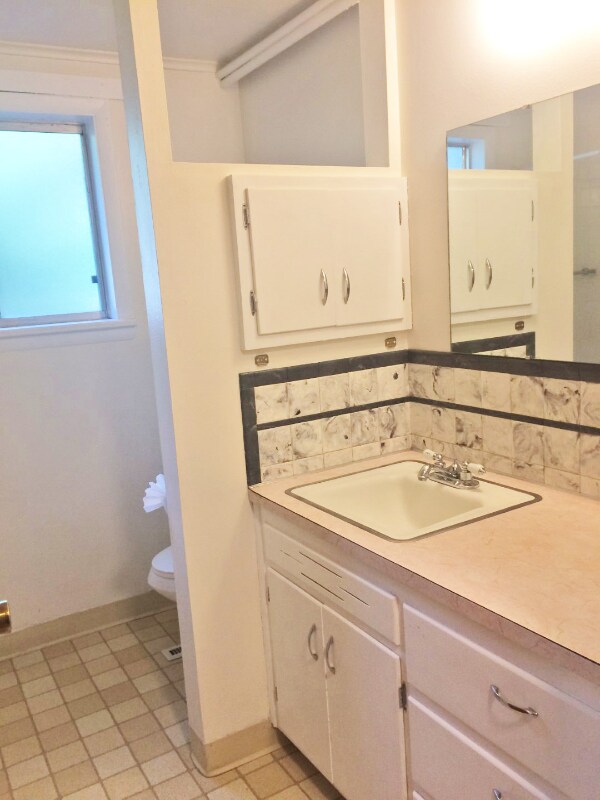 Building Photo - 1117 Remington St