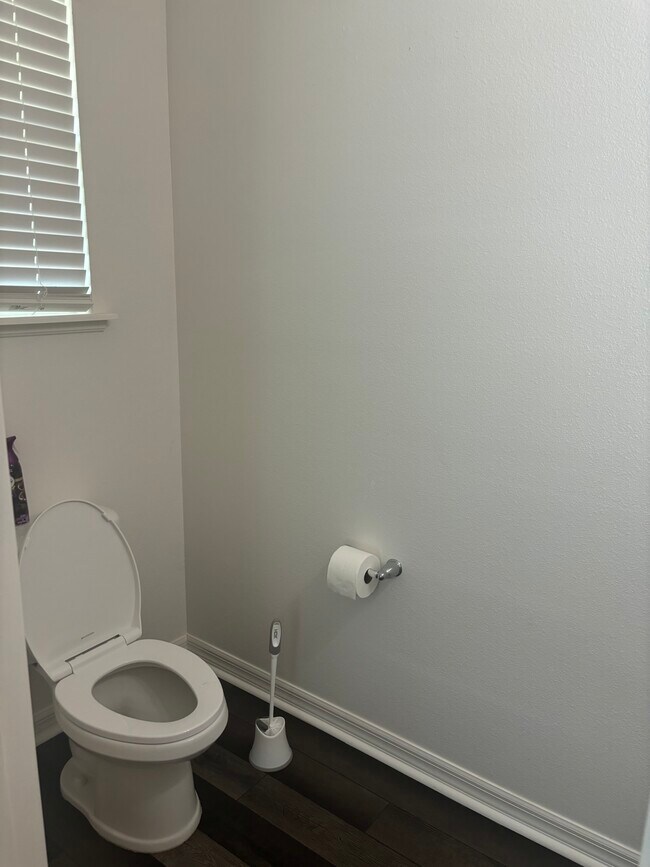 Building Photo - 2816 Westwood Ave