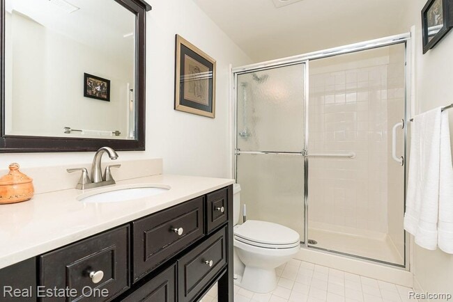 Building Photo - 7086 Danbrooke Ct