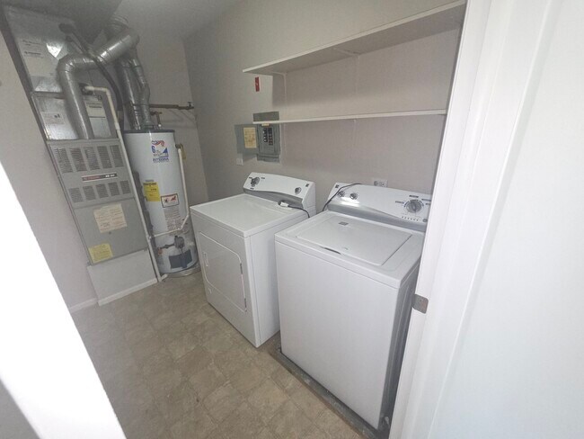 Building Photo - 299 Pembridge Ln